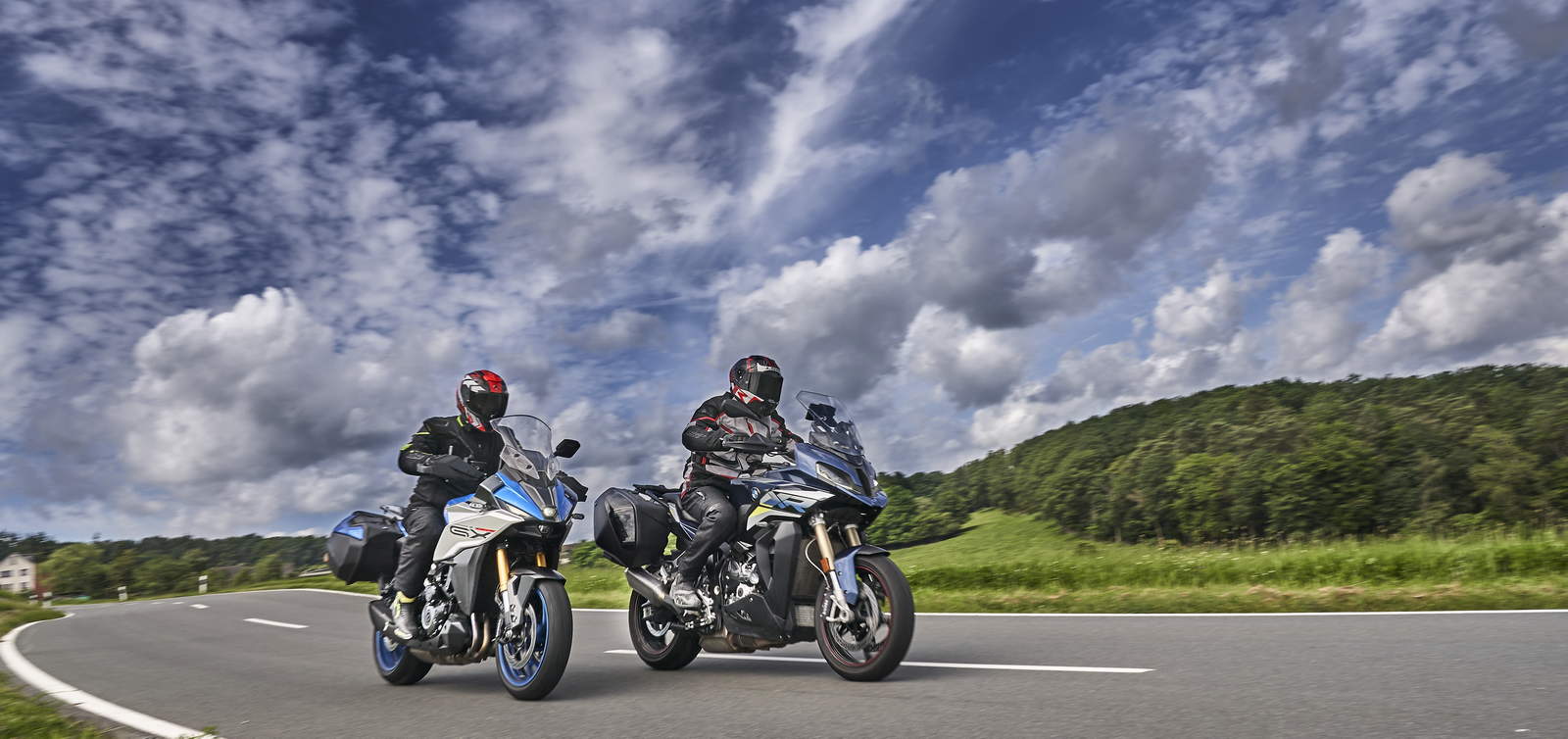 BMW S 1000 XR vs Suzuki GSX 1000 GX